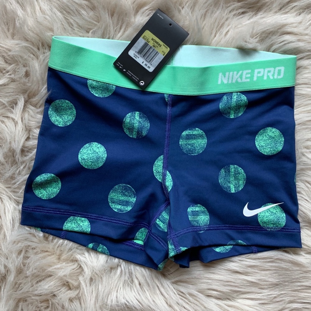 Nike Pro Polka Dot Short